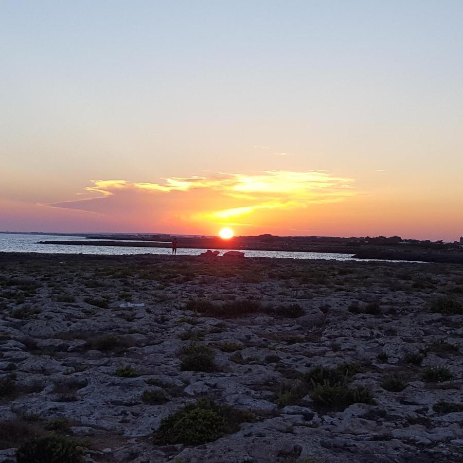 B&B Le Thuje Torre Lapillo Esterno foto