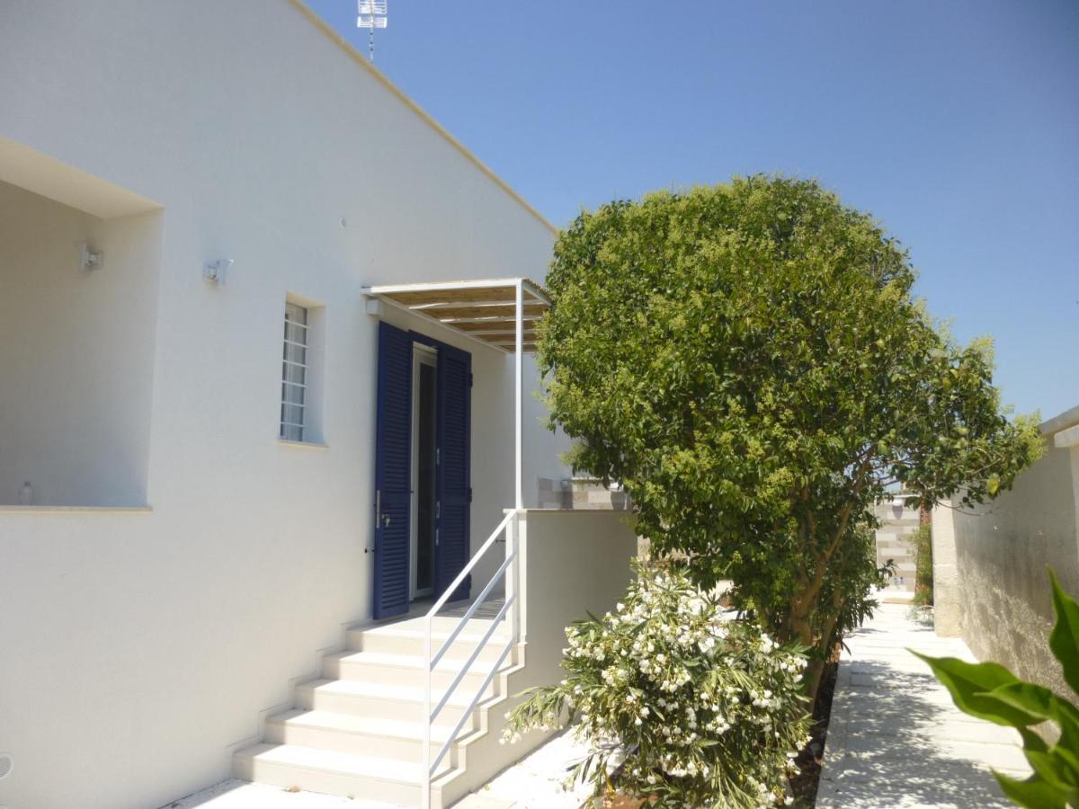 B&B Le Thuje Torre Lapillo Esterno foto