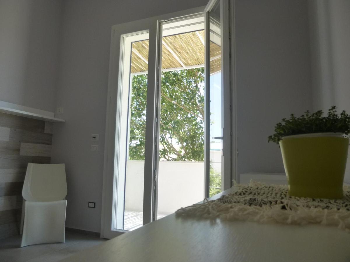 B&B Le Thuje Torre Lapillo Esterno foto