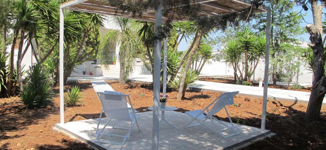 B&B Le Thuje Torre Lapillo Esterno foto