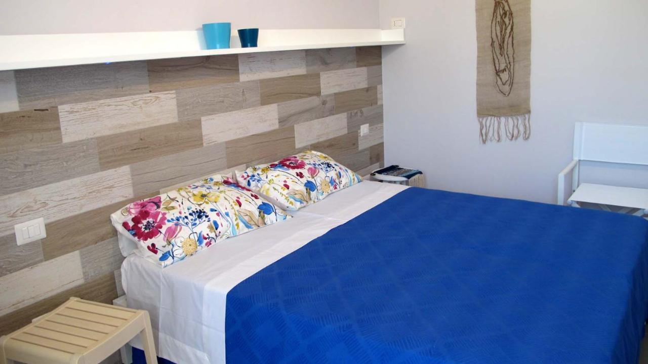 B&B Le Thuje Torre Lapillo Esterno foto